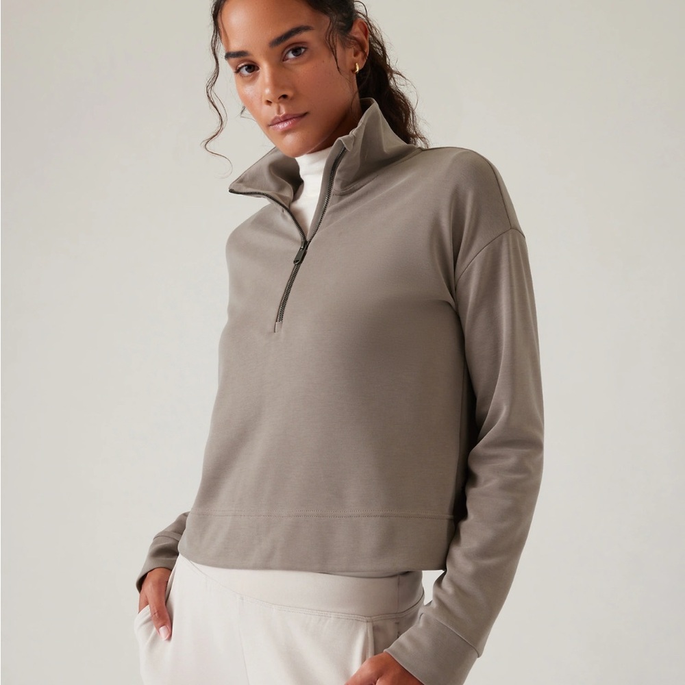 Athleta Seasoft Quarter Zip size M